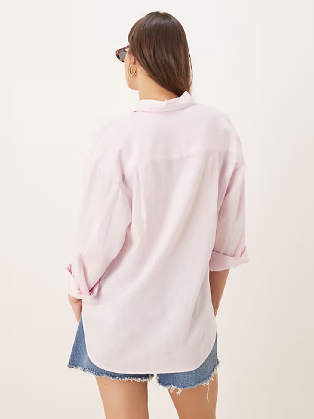 Rose poplin shirt, back view